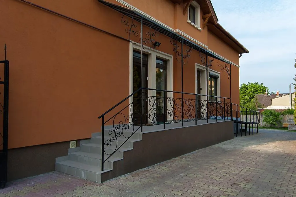 Harmonia Apartmanhaz Eger Apartment