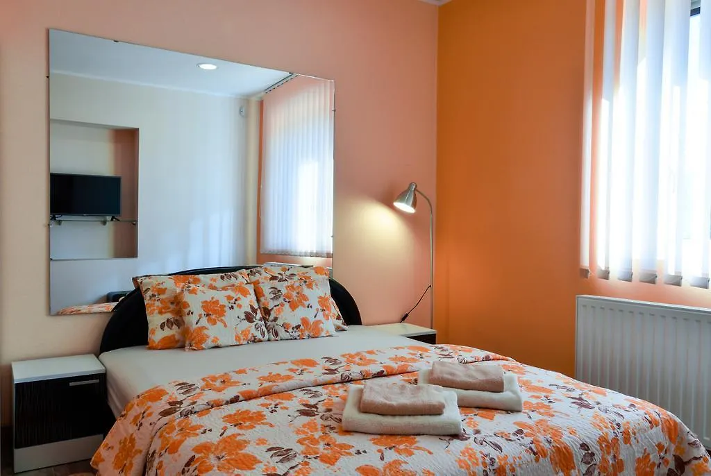 Harmonia Apartmanhaz Eger Apartment
