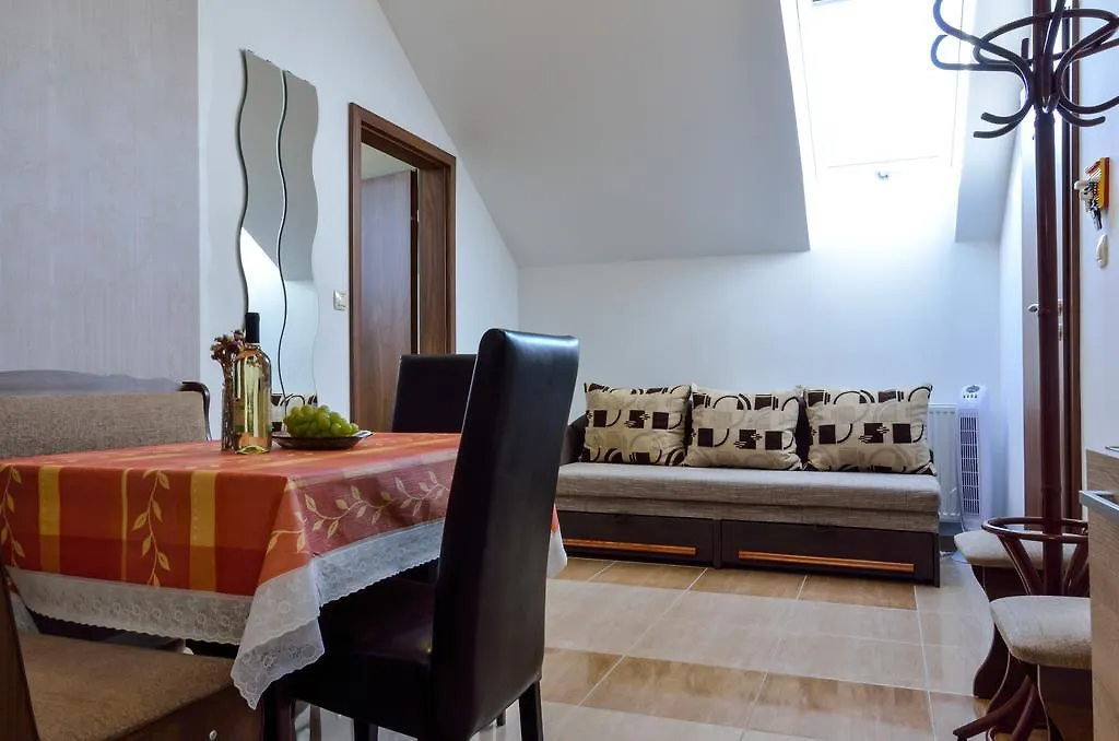 Harmonia Apartmanhaz Eger