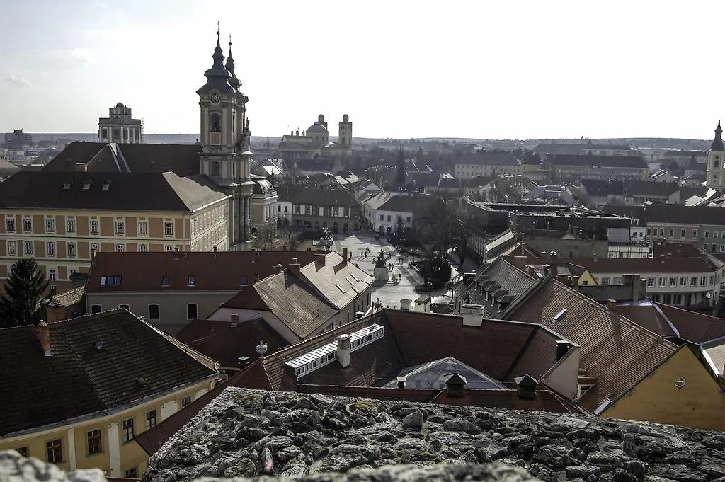 Harmónia Apartmanház Eger