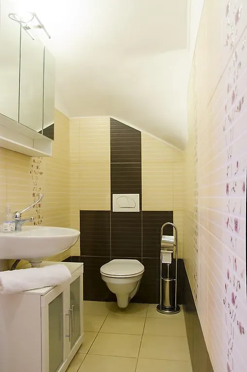 Apartment Harmonia Apartmanhaz Eger